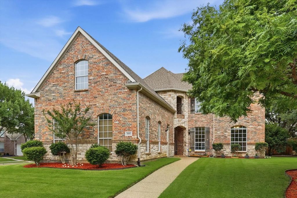 5001 Monarda Way, Fort Worth