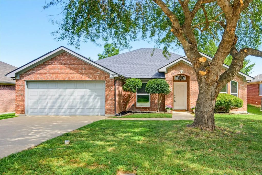 1812 Saint Nevis Drive, Mansfield