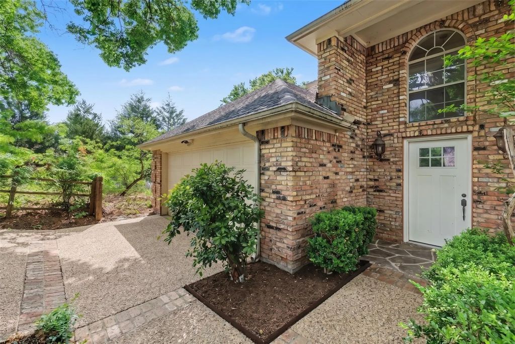 6701 Clear Springs Circle, Garland