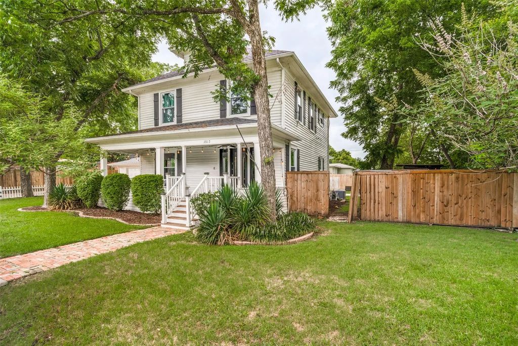 1015 N College Street, McKinney
