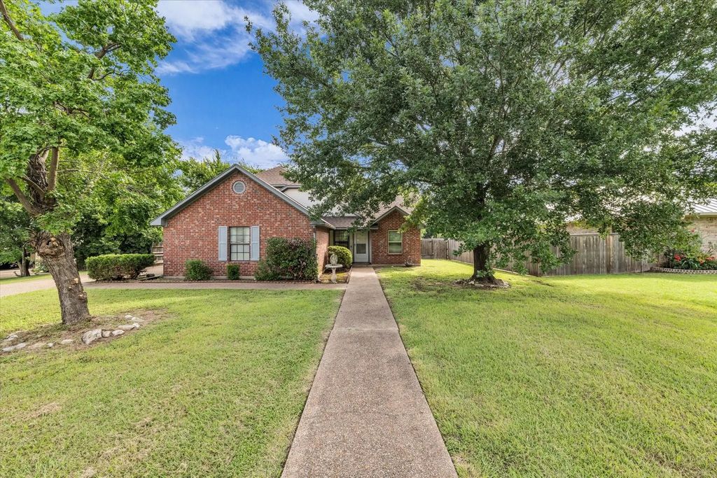 115 Turtle Cove Drive, Elm Mott