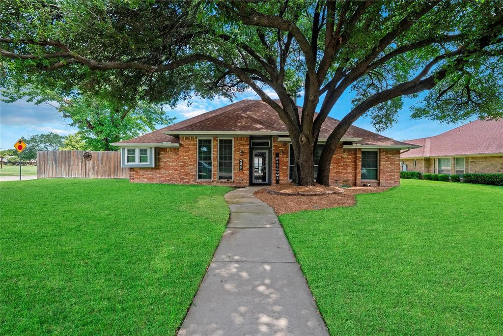 2341 Tamarisk Lane, Plano