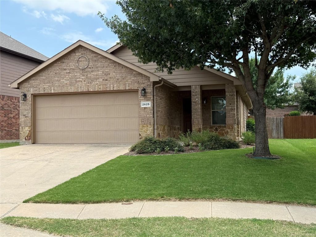 2625 Bretton Wood Drive, Fort Worth