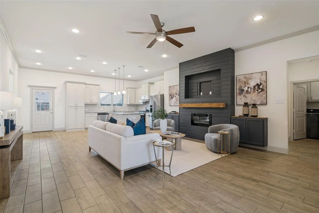 352 Cyprus Grove Drive, Lavon