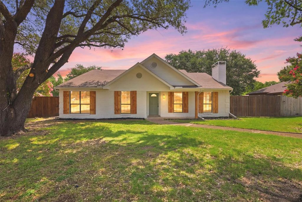 1516 Hendrick Drive, Plano