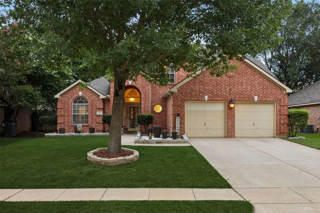 1301 Rustic Timbers Lane, Flower Mound