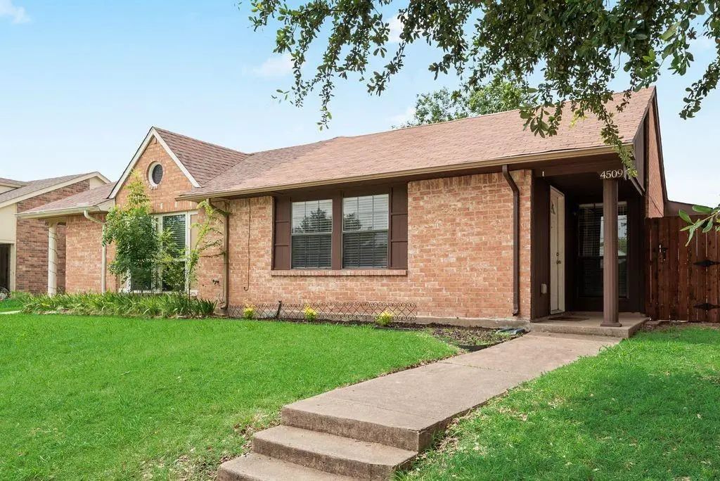 4509 Chapman Street, The Colony