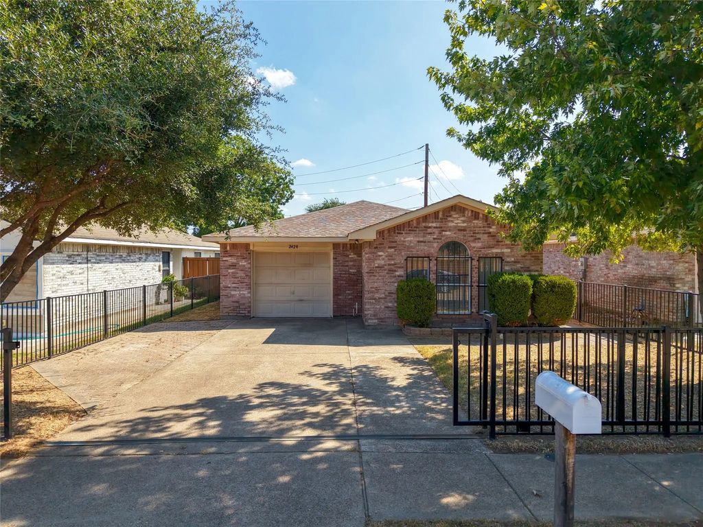 2428 Summit Lane, Dallas