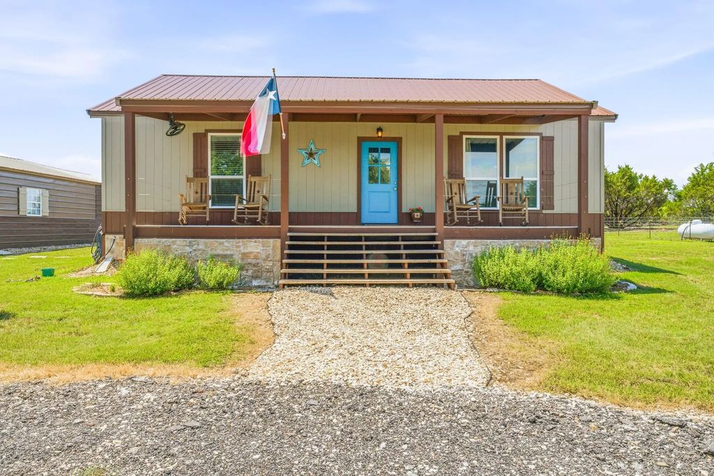 1271 Private 2120 Road, Meridian