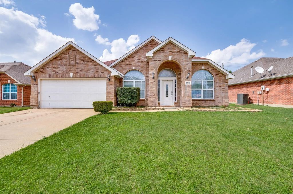 2442 Lost Mesa, Grand Prairie