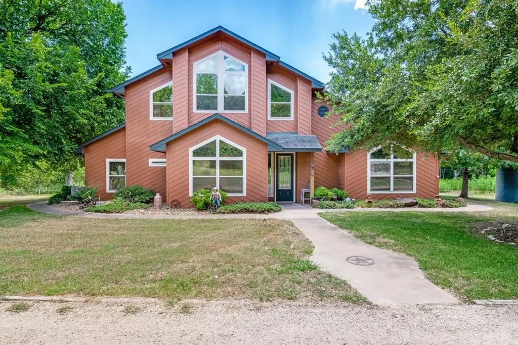 2396 Riverside Drive, Denton