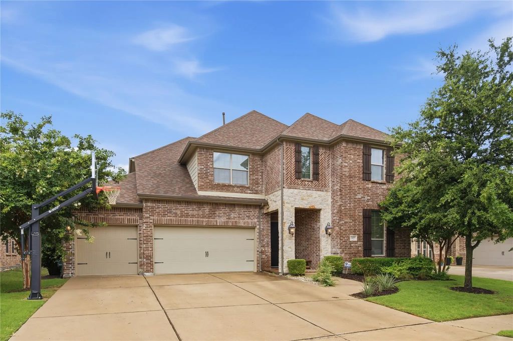 3827 Clearlight Road, Celina