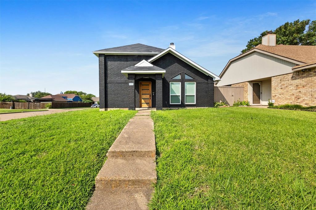 1506 Windmill Lane, Mesquite