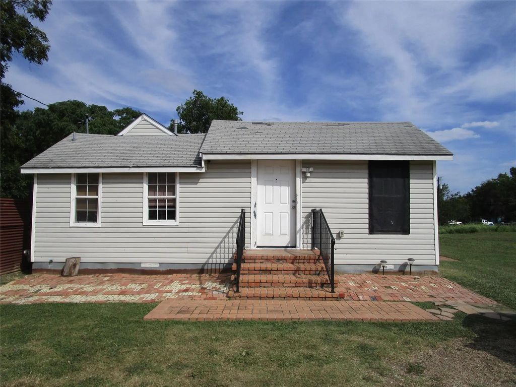 3718 N Westmoreland Road, Dallas