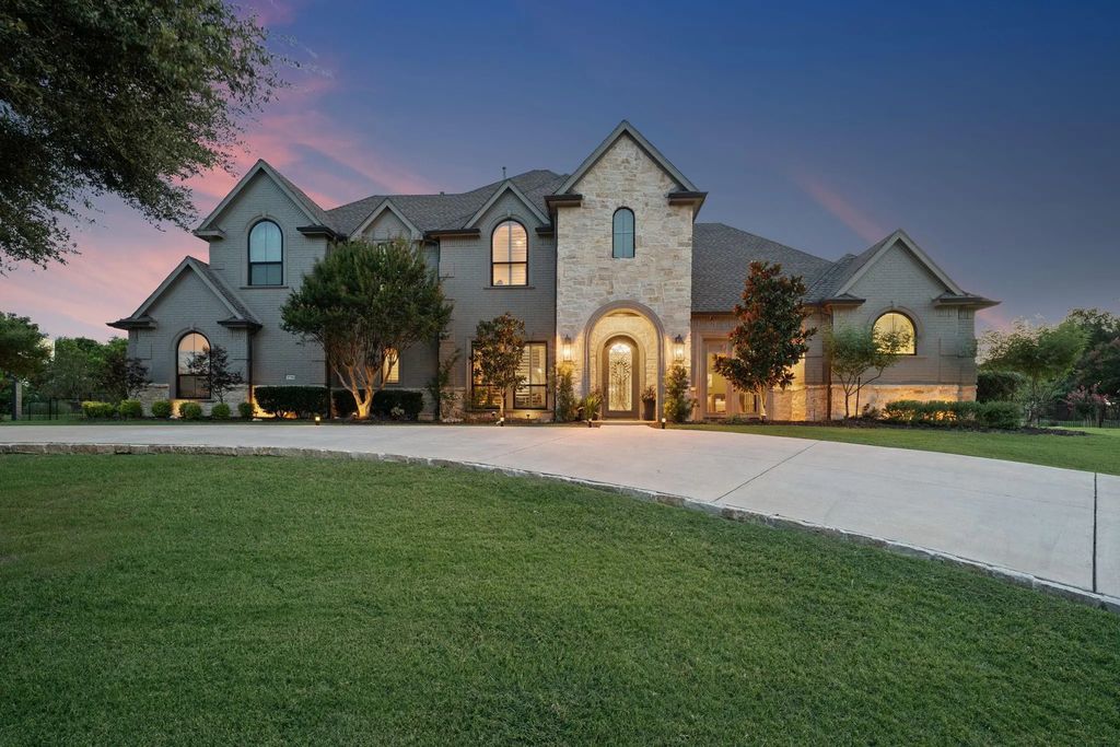 1541 Winding Creek Road, Prosper