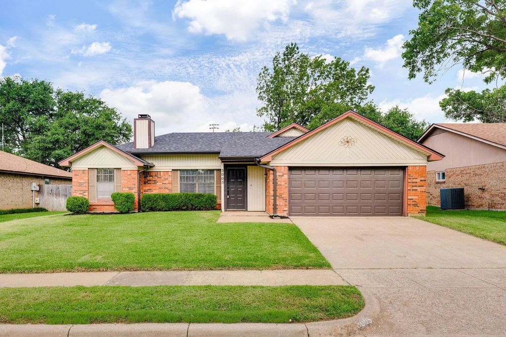 3005 Richwood Circle, Bedford