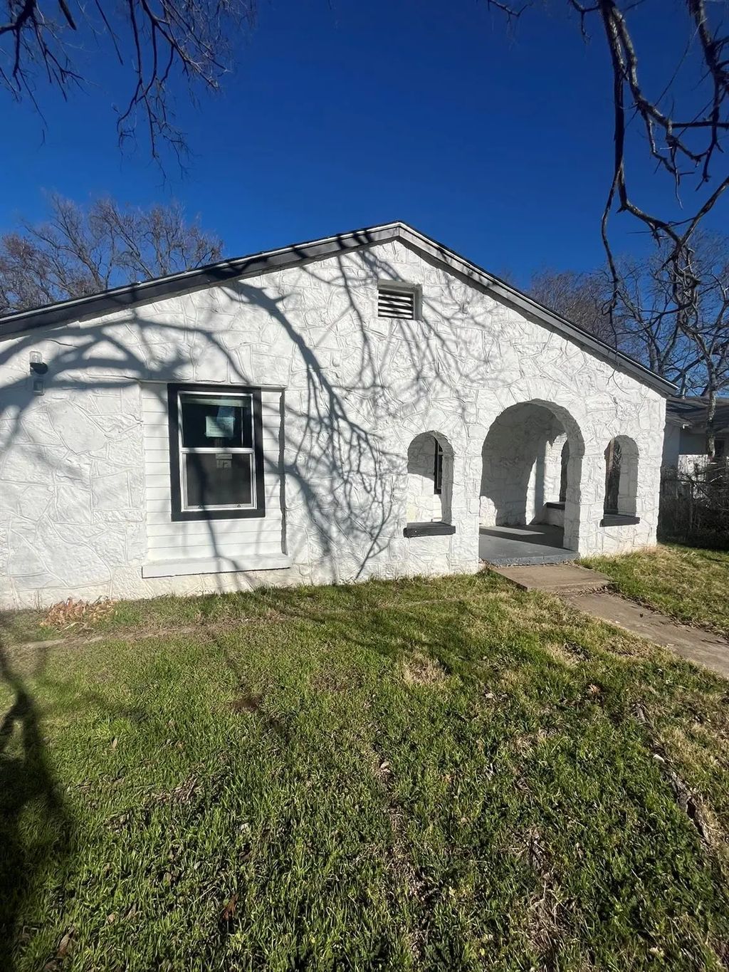 108 N Ash Street, Springtown