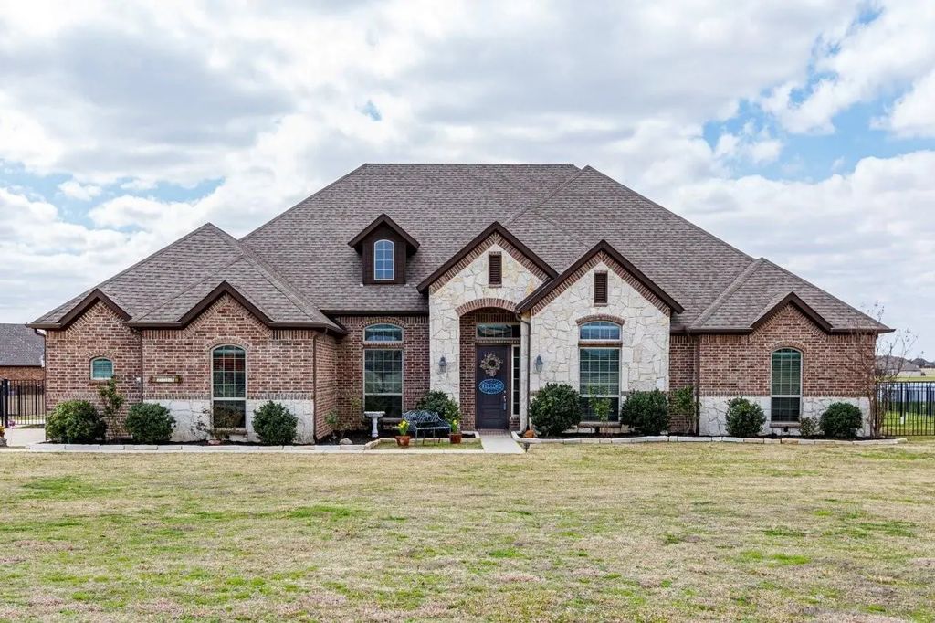 2115 Hodges Lake Drive, Rockwall