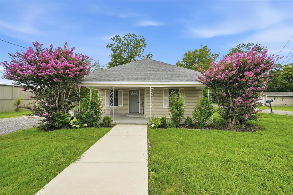 111 Britton Street, Tom Bean
