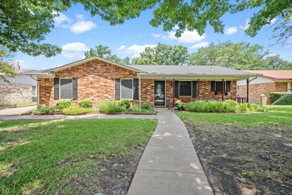 214 Northgate Drive, Waxahachie