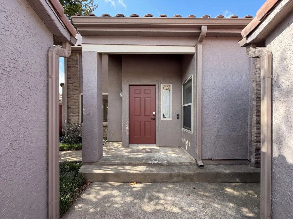 4242 N Capistrano Drive 150, Dallas