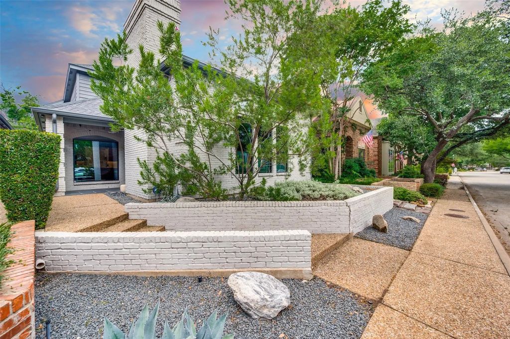 5957 Lindenshire Lane, Dallas