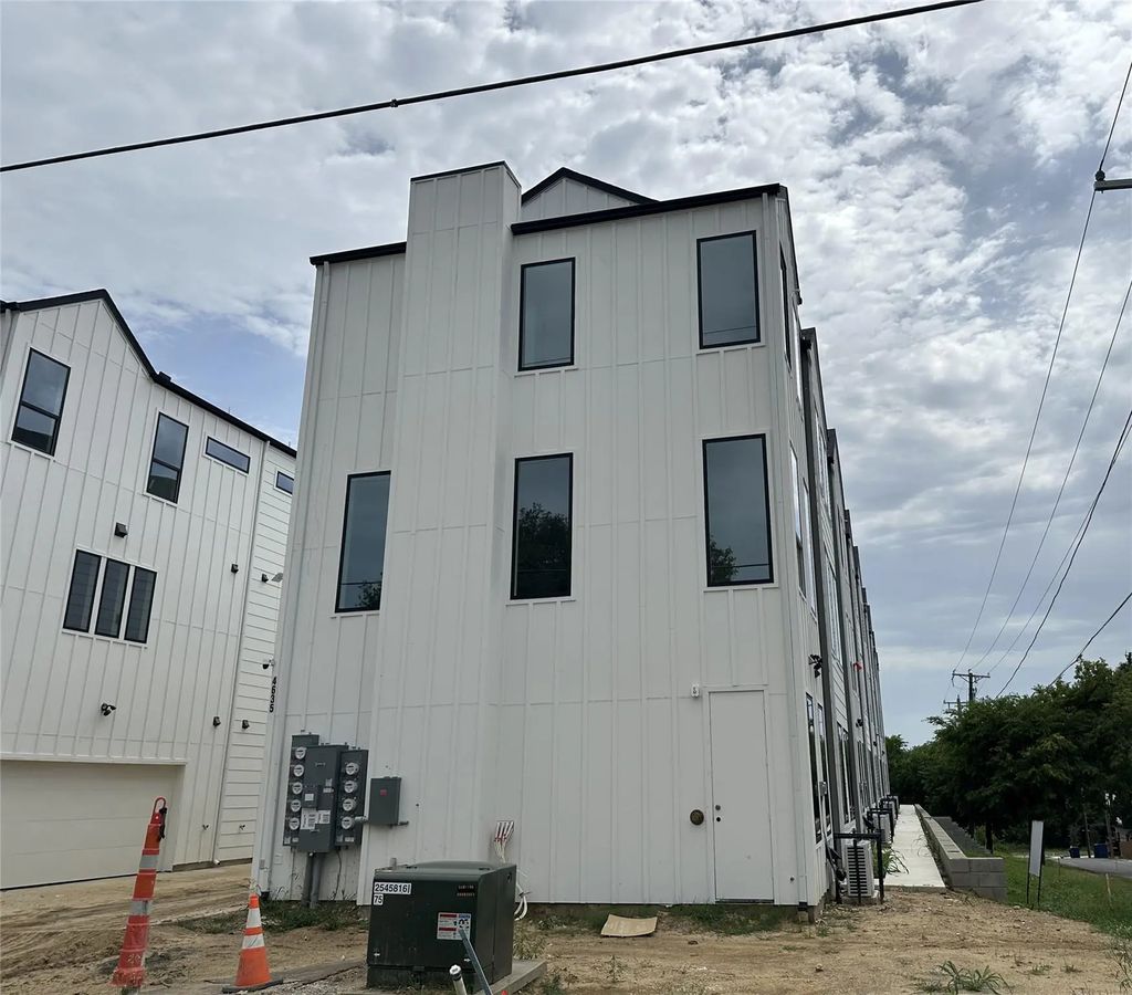 4635 Sylvester Street 101-108, Dallas