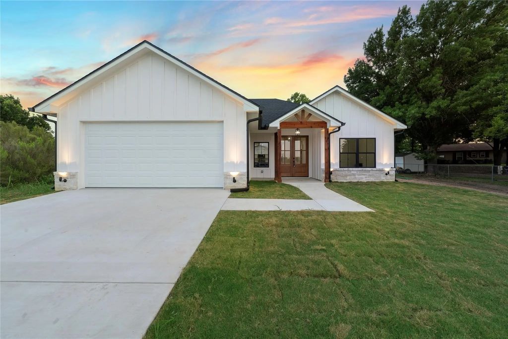 267 Sherwood Drive, Woodway