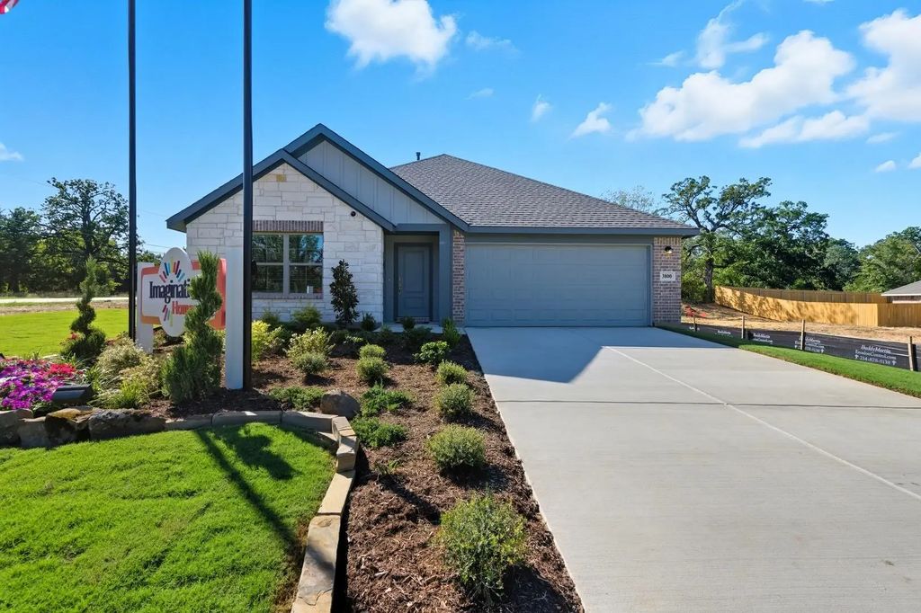 3800 Rose Hill Court, Denison