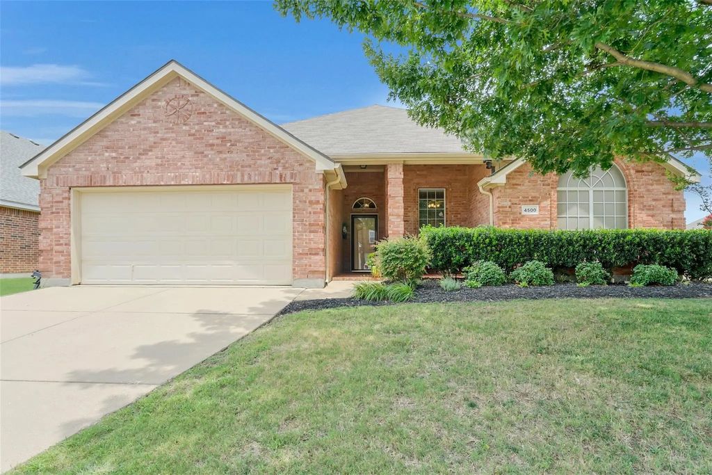 4500 Southbend Drive, Fort Worth