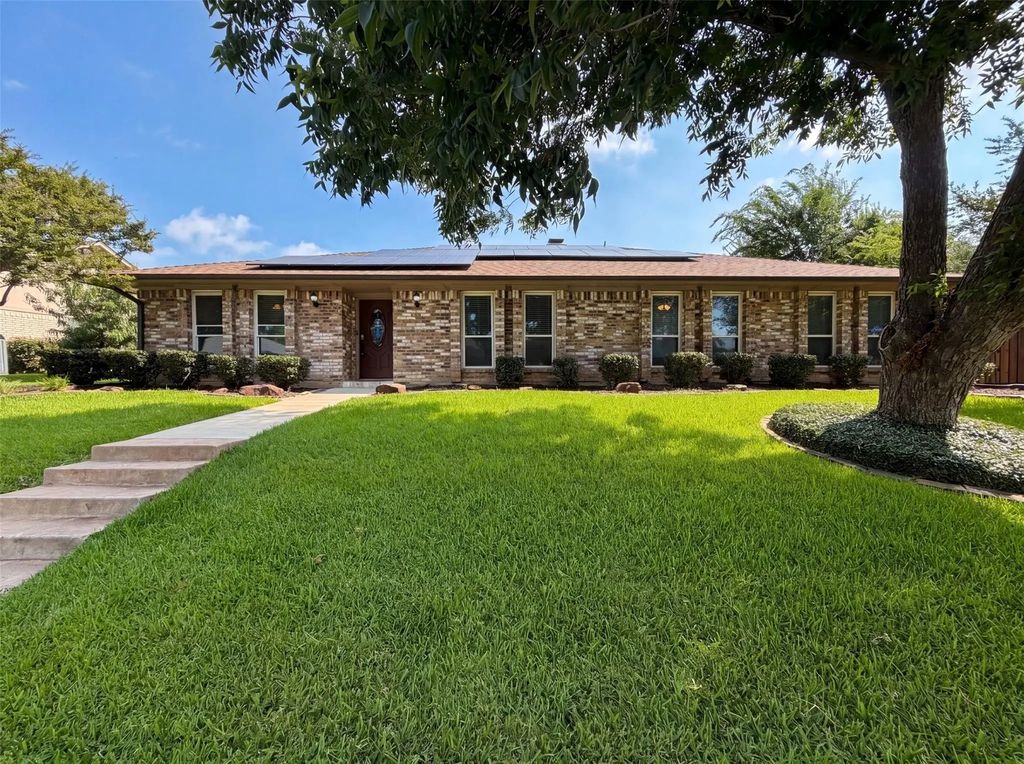 1533 Parkside Trail, Lewisville