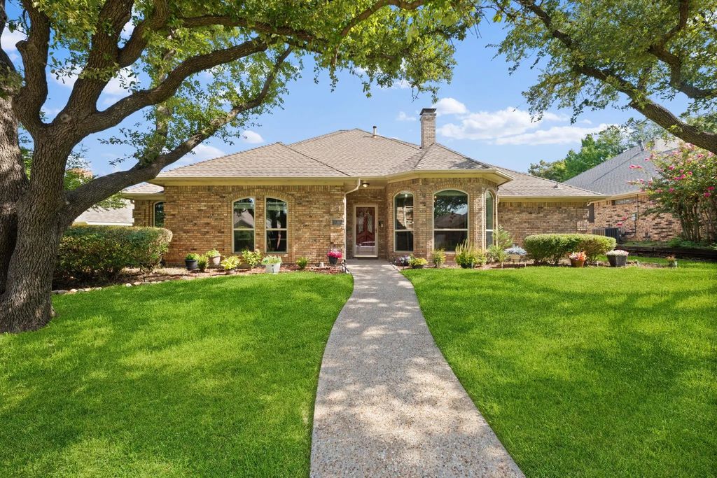2311 Heatherwoods Way, Carrollton