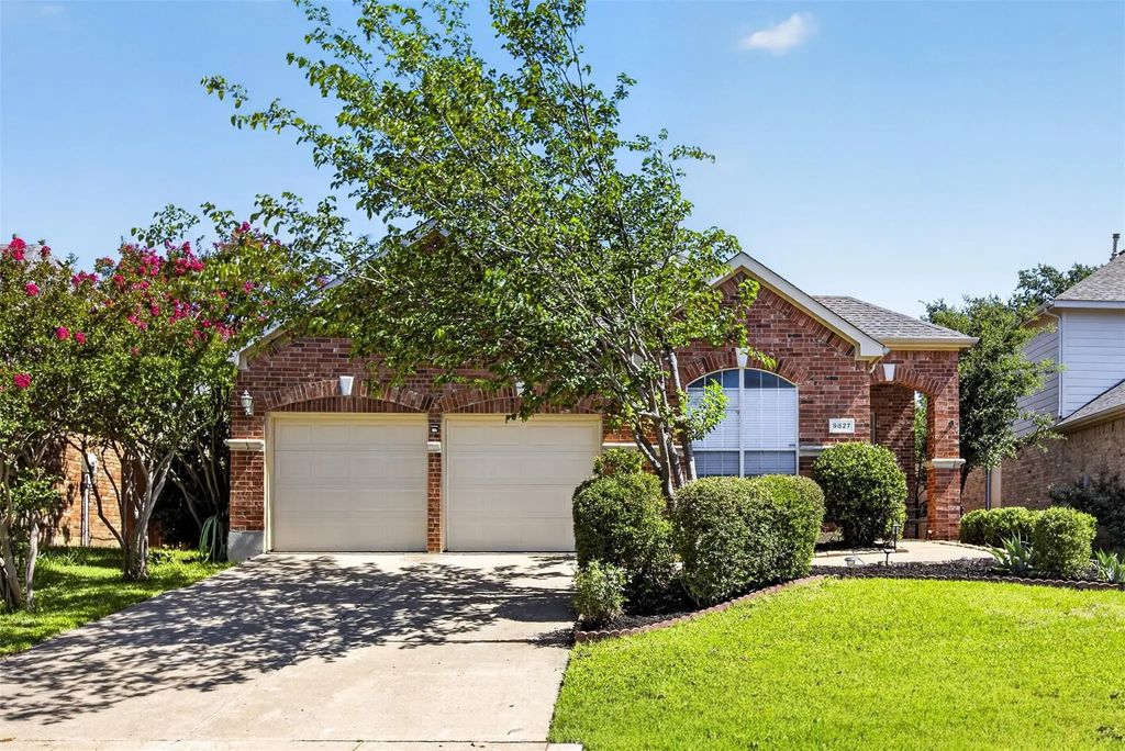 9827 Cliffside Drive, Irving