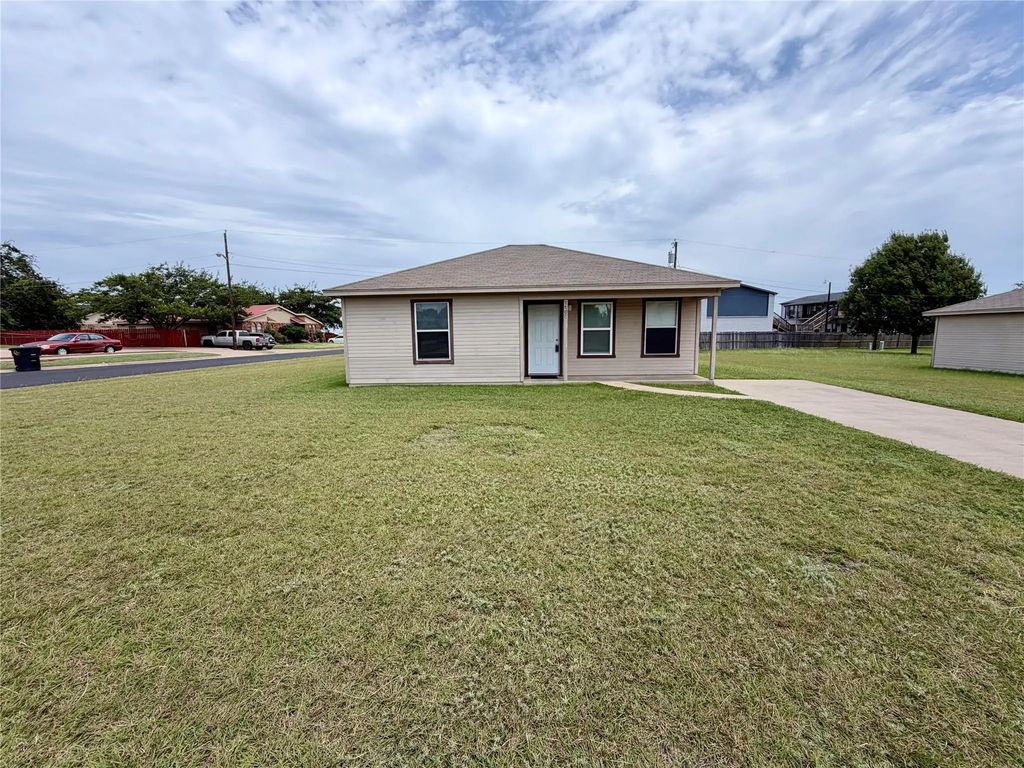 1708 Overland Drive, Cleburne
