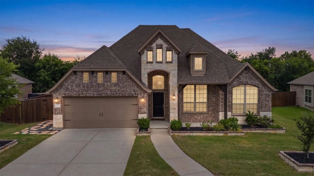 355 Sweetspire Drive, Royse City