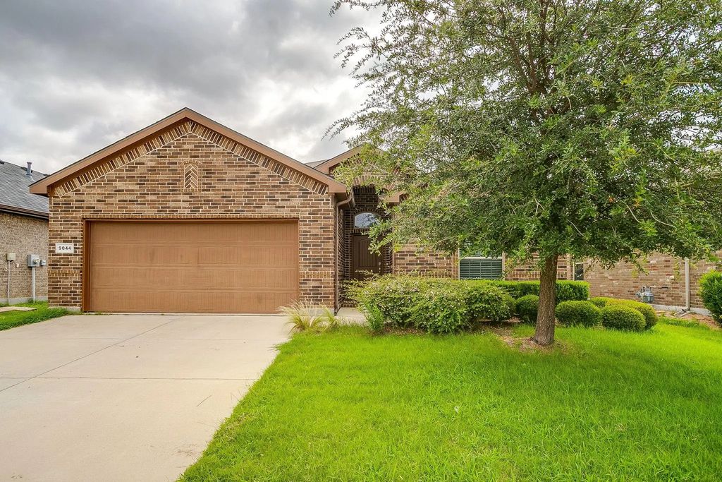 9044 Twin Mills Boulevard, Fort Worth