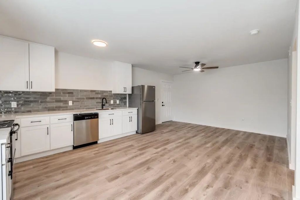 5917 Gaston Avenue 214, Dallas