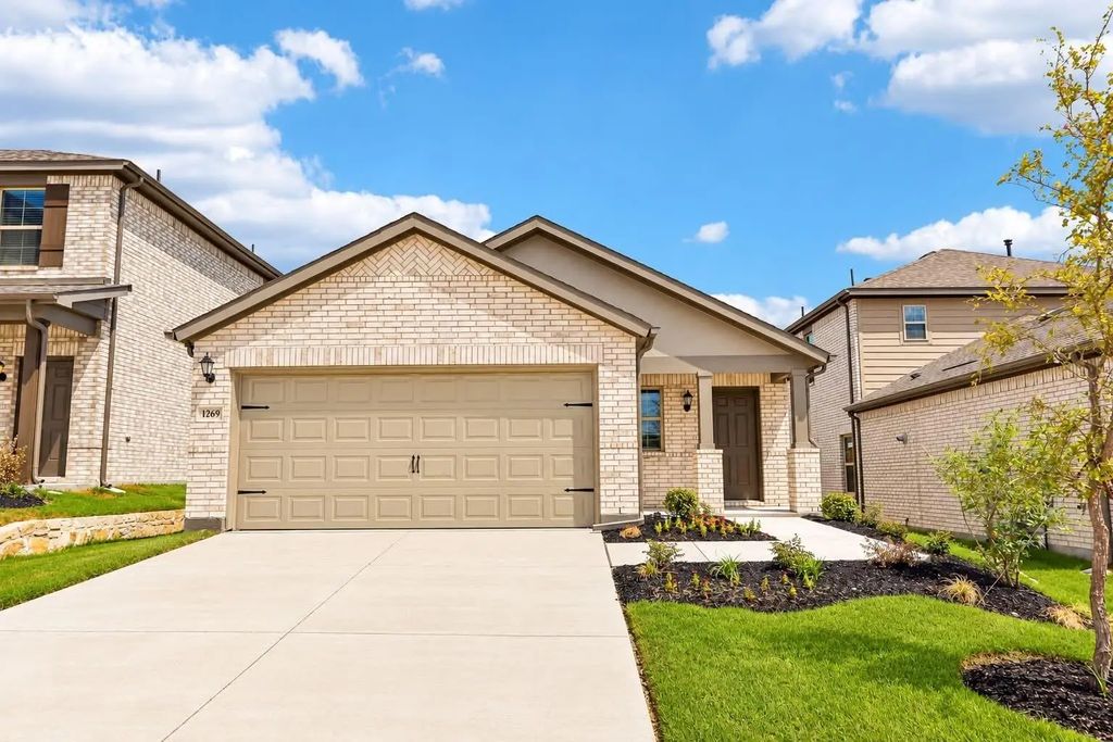 1269 Wild Cherry Way, Van Alstyne