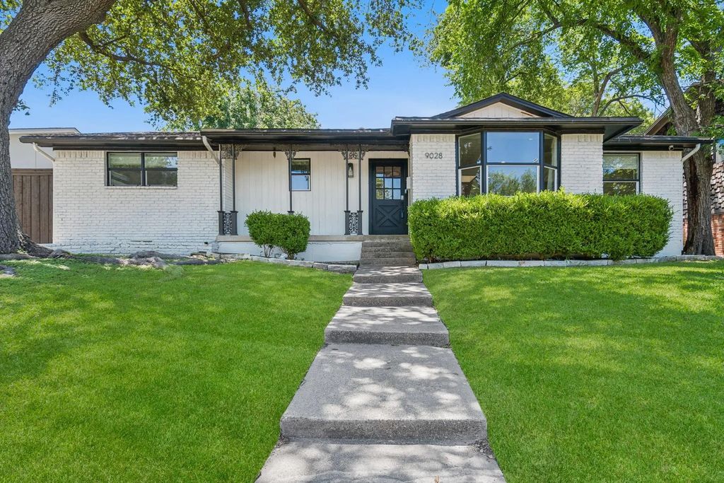 9028 Fringewood Drive, Dallas