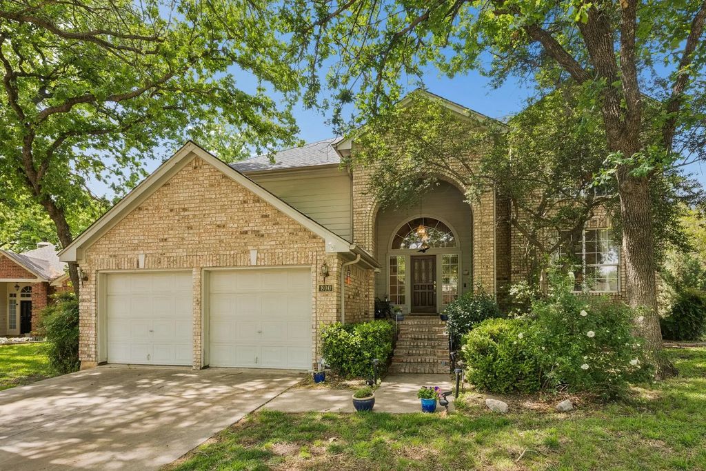 800 Fernwood Court, Highland Village