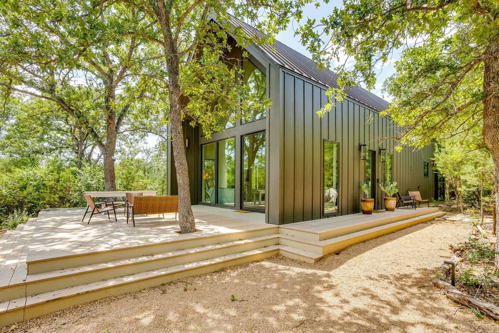 6725 Rollins Road, Granbury