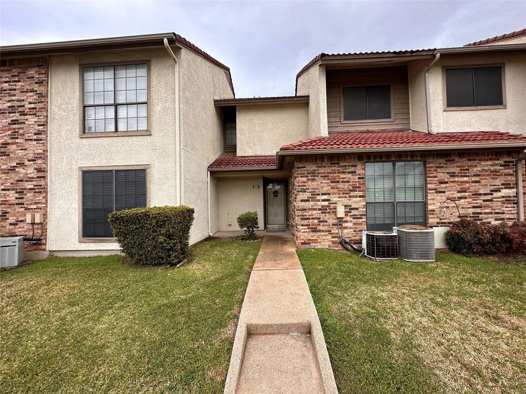 927 Turtle Cove 134, Irving