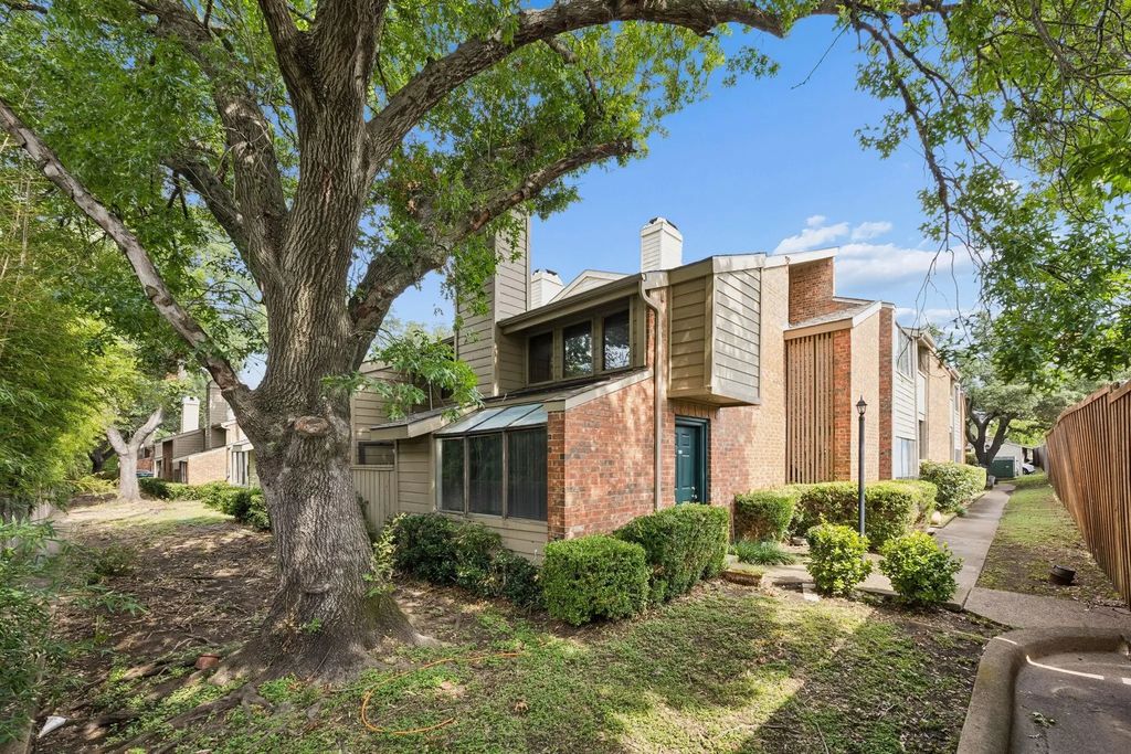9254 Forest Lane 313, Dallas