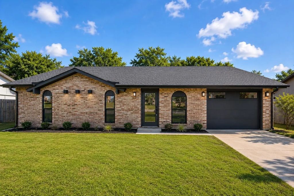 132 Yorkshire Drive, Cedar Hill