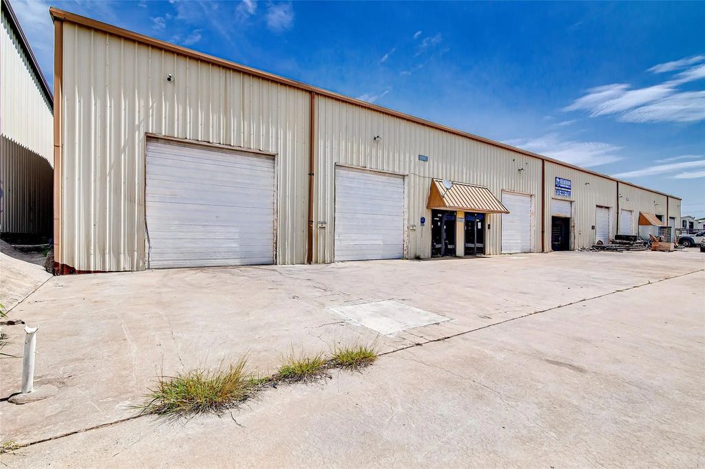 2350 Doreen Street, Grand Prairie