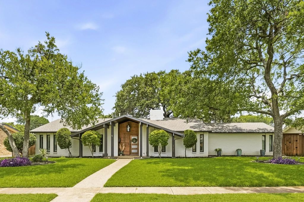3850 Boca Bay Drive, Dallas