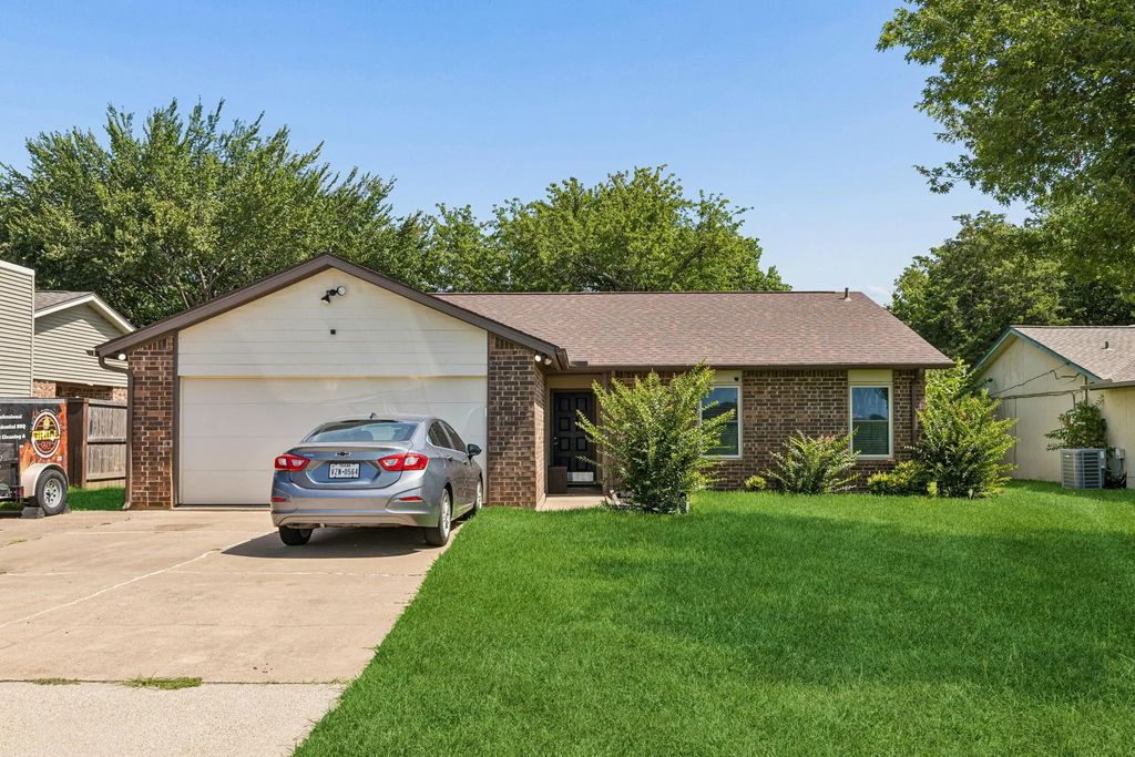 401 Hovenkamp Street, Keller