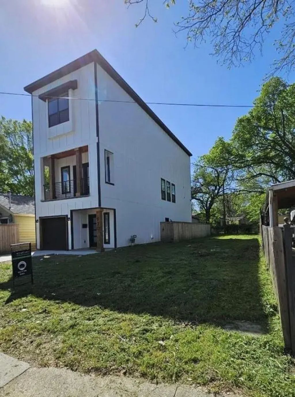 922 Muncie Avenue, Dallas