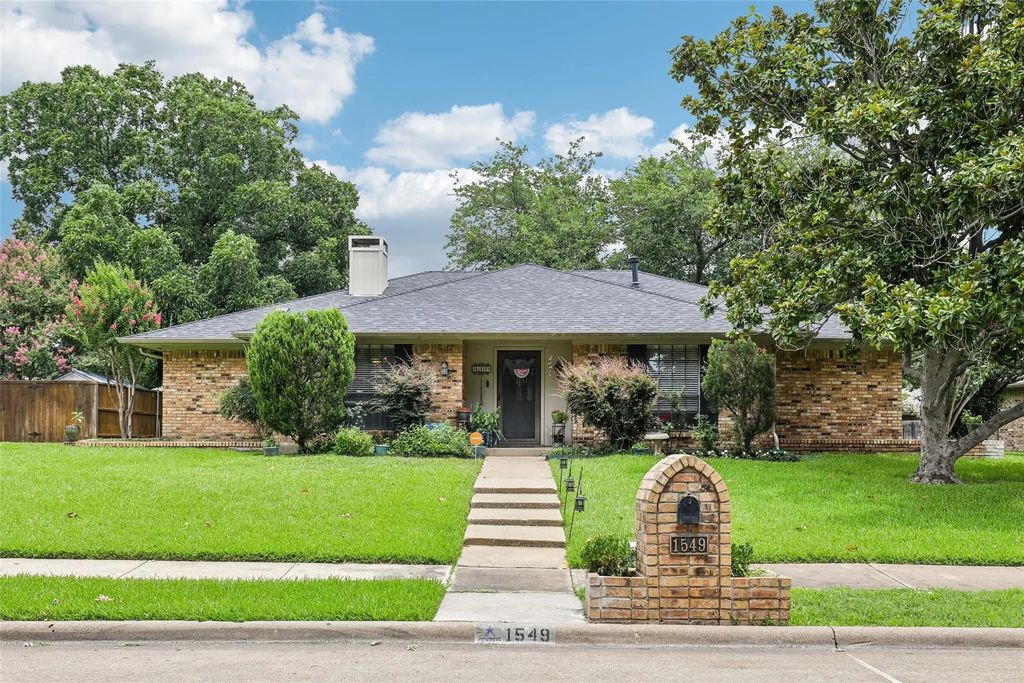 1549 Oak Creek Drive, Lewisville