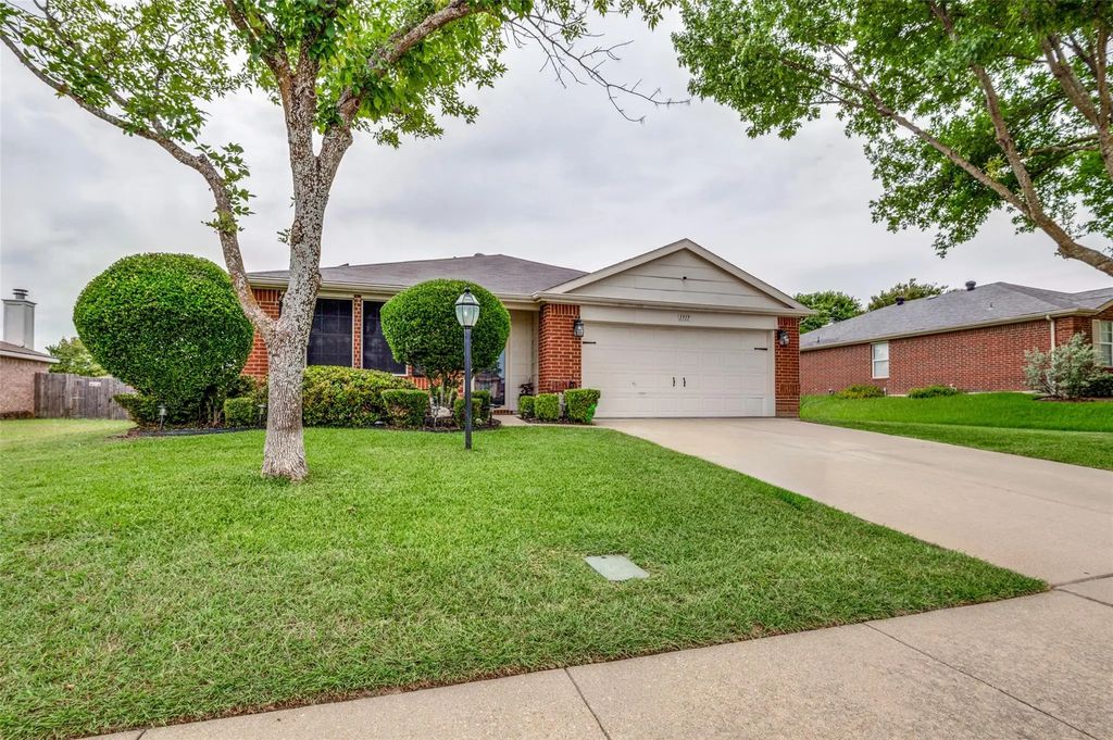 1717 Berkeley Drive, Glenn Heights